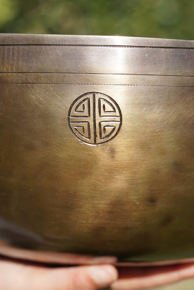 Full Moon Himalayas Singing Bowl - Image 7