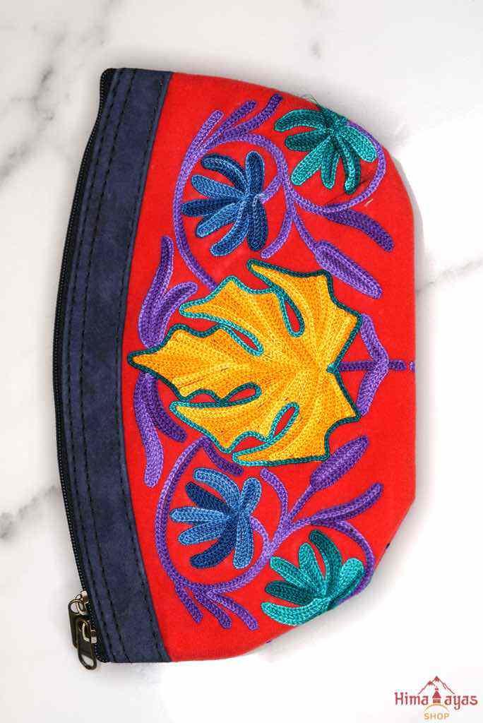 Special Cosmetics Hand Pouch - Image 10