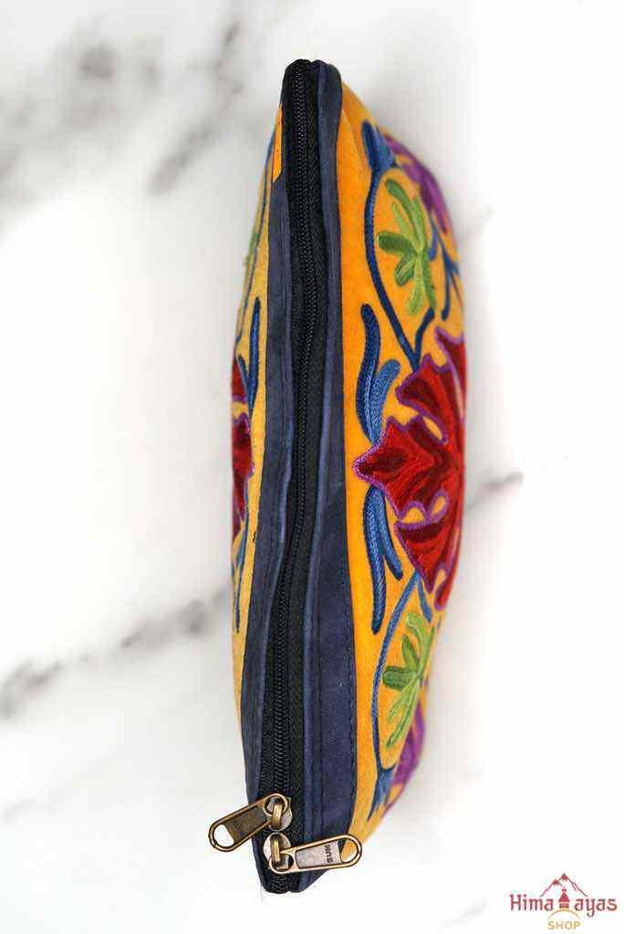 Special Cosmetics Hand Pouch - Image 19