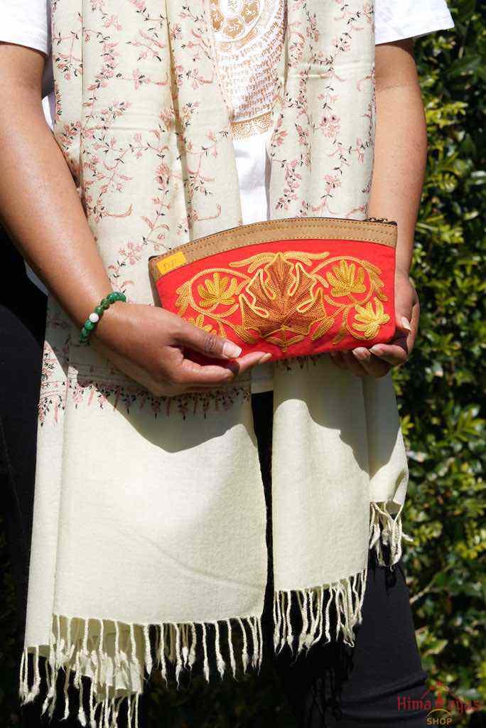 Special Cosmetics Hand Pouch - Image 5