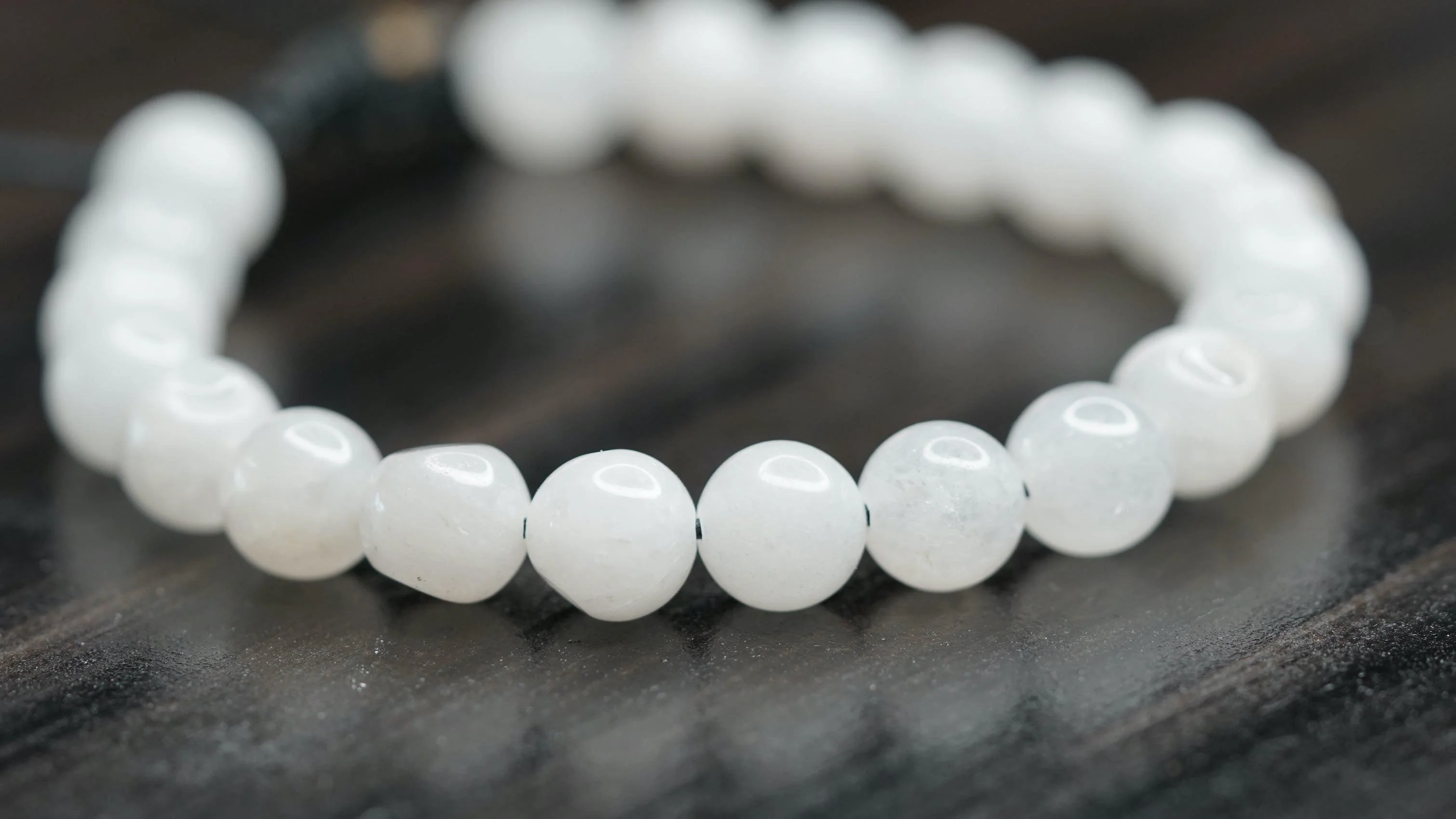 White Jade Stretchable Bracelet for Creativity and Calmness - Image 3