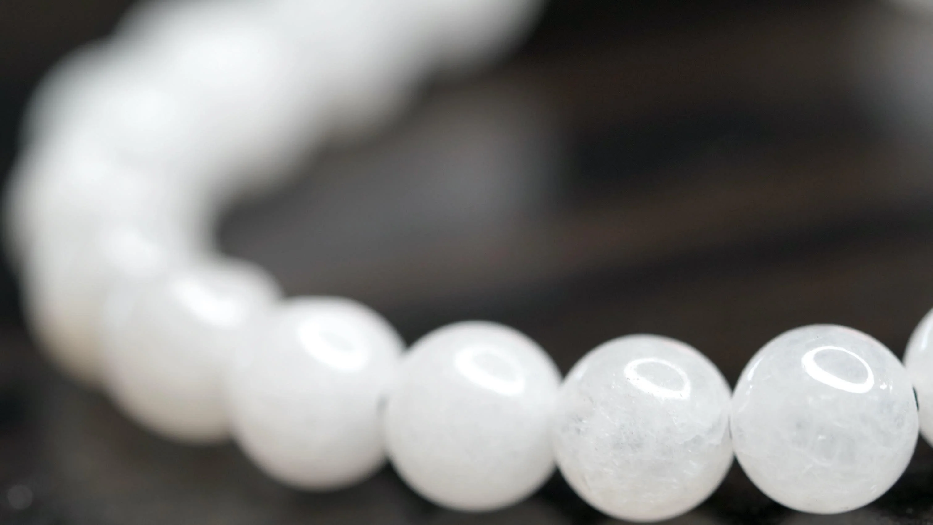 White Jade Stretchable Bracelet for Creativity and Calmness - Image 6